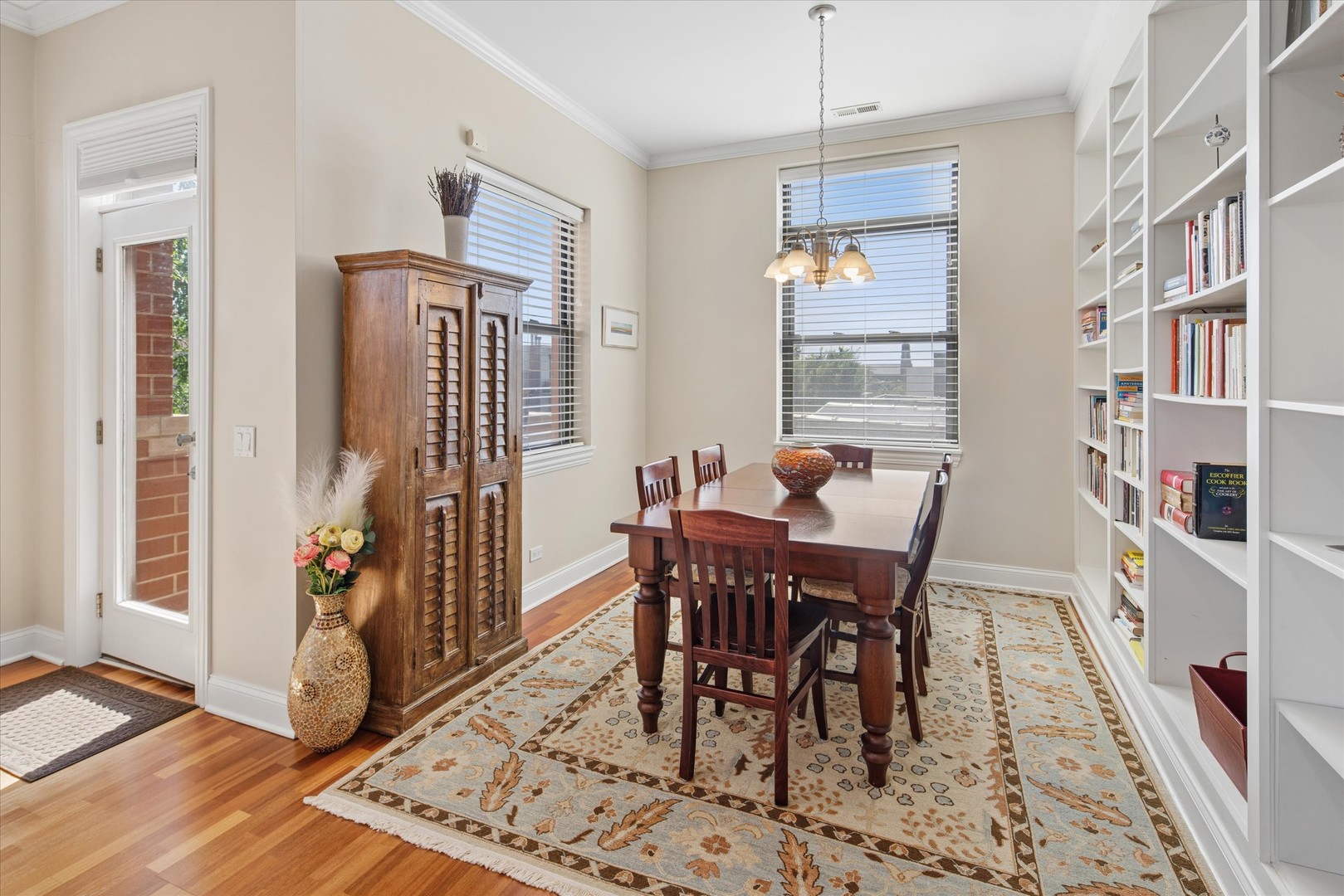 1908 West Irving Park Road, Unit 402 Chicago, IL 60613 - Photo 7 of 24