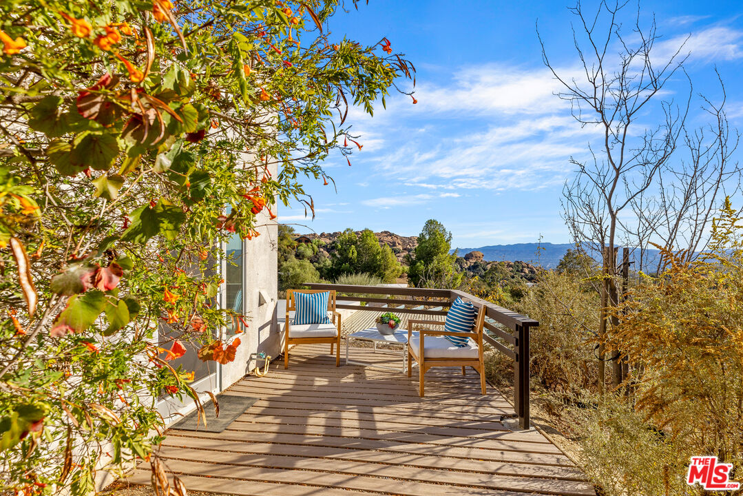 7401 Studio Road West Hills, CA 91304 - Photo 16 of 18