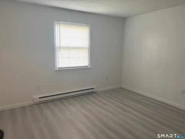 $1,995 | 18 Canterbury Arms, Unit 18, New Milford, CT 06776