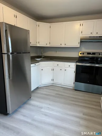 $1,995 | 18 Canterbury Arms, Unit 18, New Milford, CT 06776