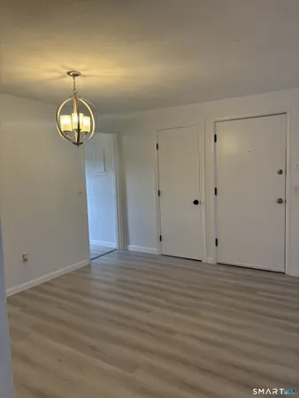 $1,995 | 18 Canterbury Arms, Unit 18, New Milford, CT 06776