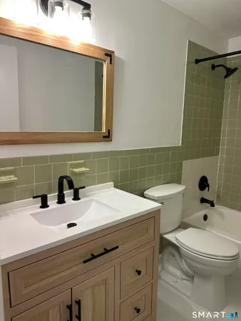 $1,995 | 18 Canterbury Arms, Unit 18, New Milford, CT 06776