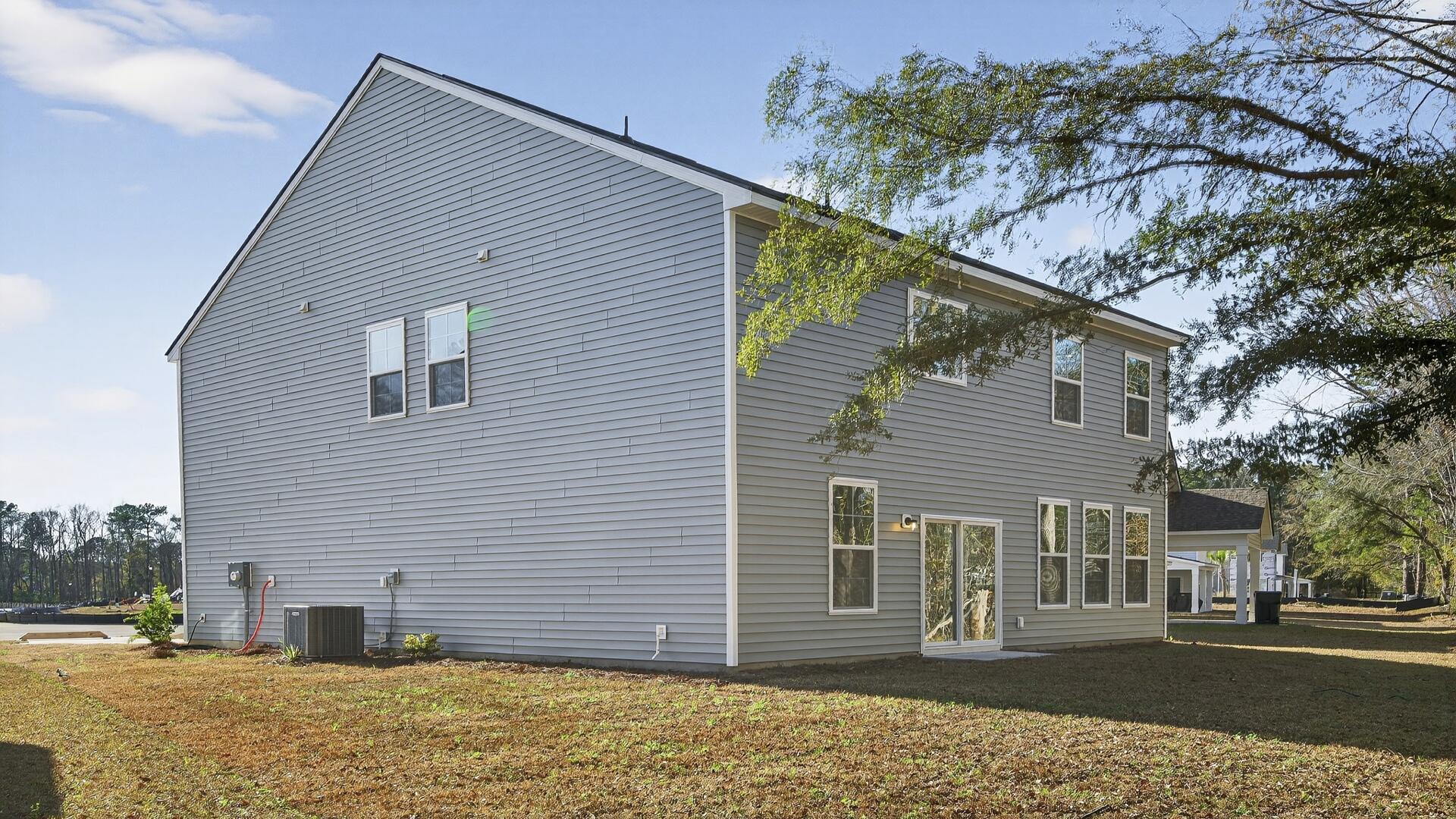 477 Cadbury Loop Summerville, SC 29486 - Photo 3 of 28 Exterior Rear