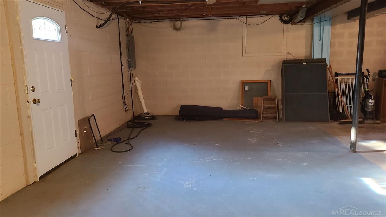 7834 Wildcat Road Croswell, MI 48422 - Photo 31 of 44
