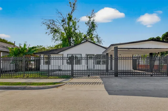 $239,000 | 264 Parker Road, Houston, TX 77076