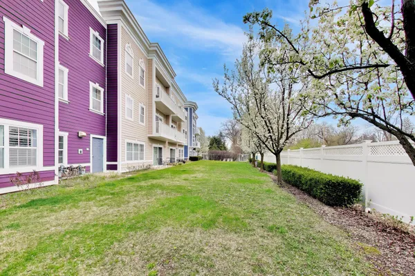 $599,000 | 235 North Whittaker Street, Unit 30, New Buffalo, MI 49117