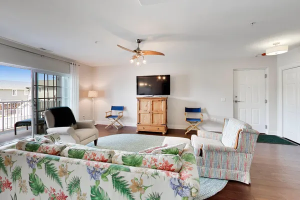 $599,000 | 235 North Whittaker Street, Unit 30, New Buffalo, MI 49117