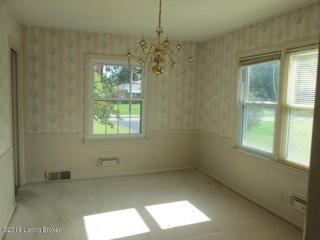 802 Ahland Road Louisville, KY 40207 - Photo 13 of 39 IMG_3363