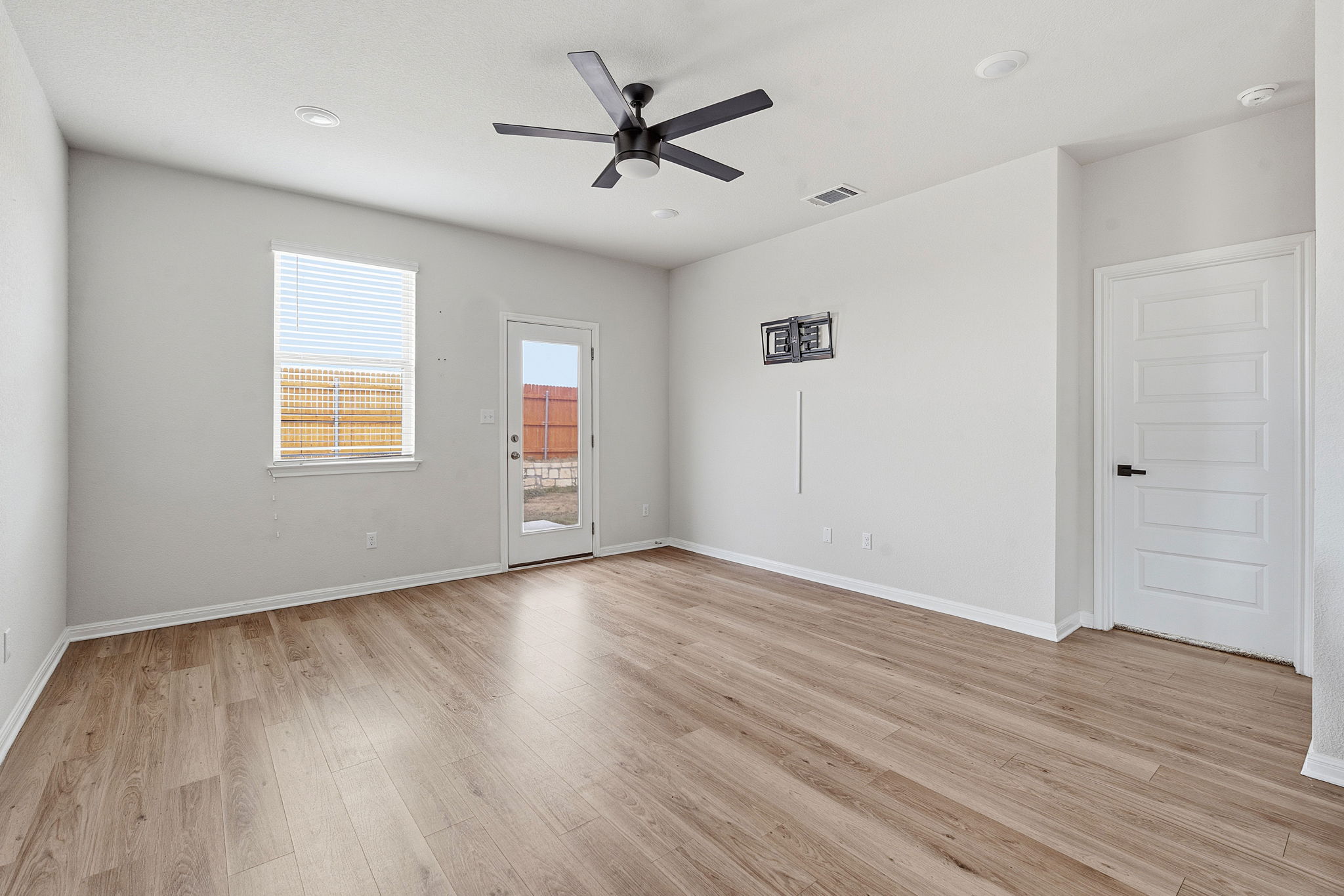 323 Tolo Drive Elgin, TX 78621 - Photo 14 of 29