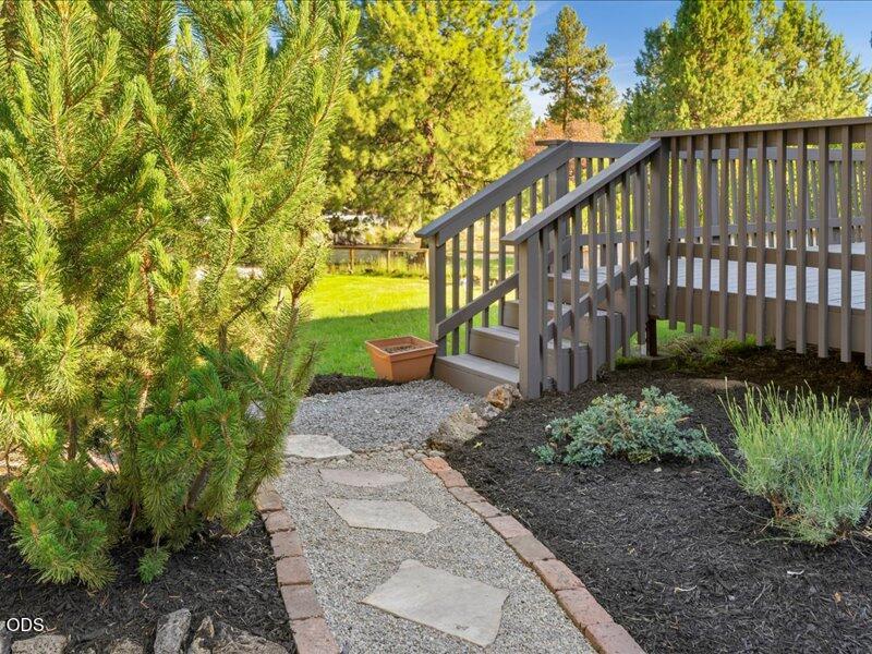 61170 Ferguson Road Bend, OR 97702 - Photo 11 of 55