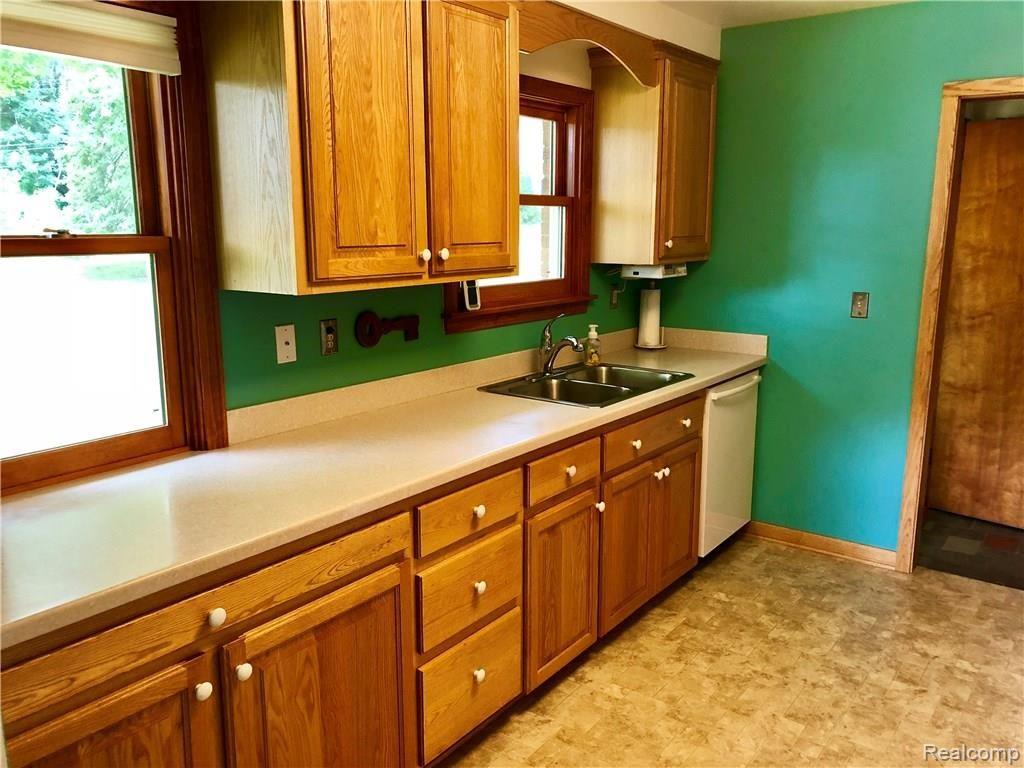 2055 Oklahoma Avenue Rochester Hills, MI 48309 - Photo 26 of 53