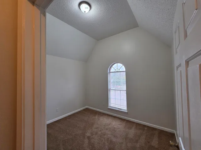 a view of empty room with window