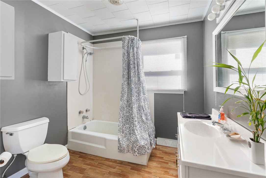 138 Clearwater Shores Road Fair Play, SC 29643 - Photo 25 of 35 Guest Bathroom