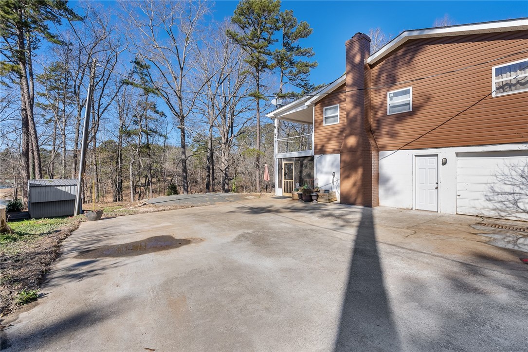 138 Clearwater Shores Road Fair Play, SC 29643 - Photo 4 of 35 Gallery Image 4