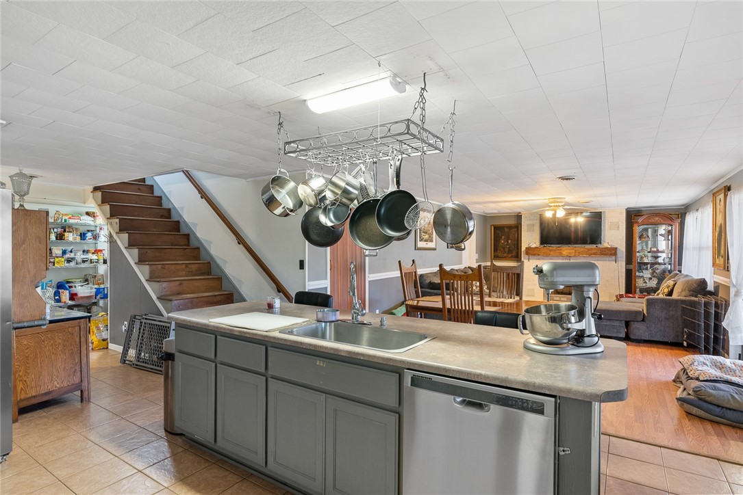 138 Clearwater Shores Road Fair Play, SC 29643 - Photo 8 of 35 Gallery Image 8