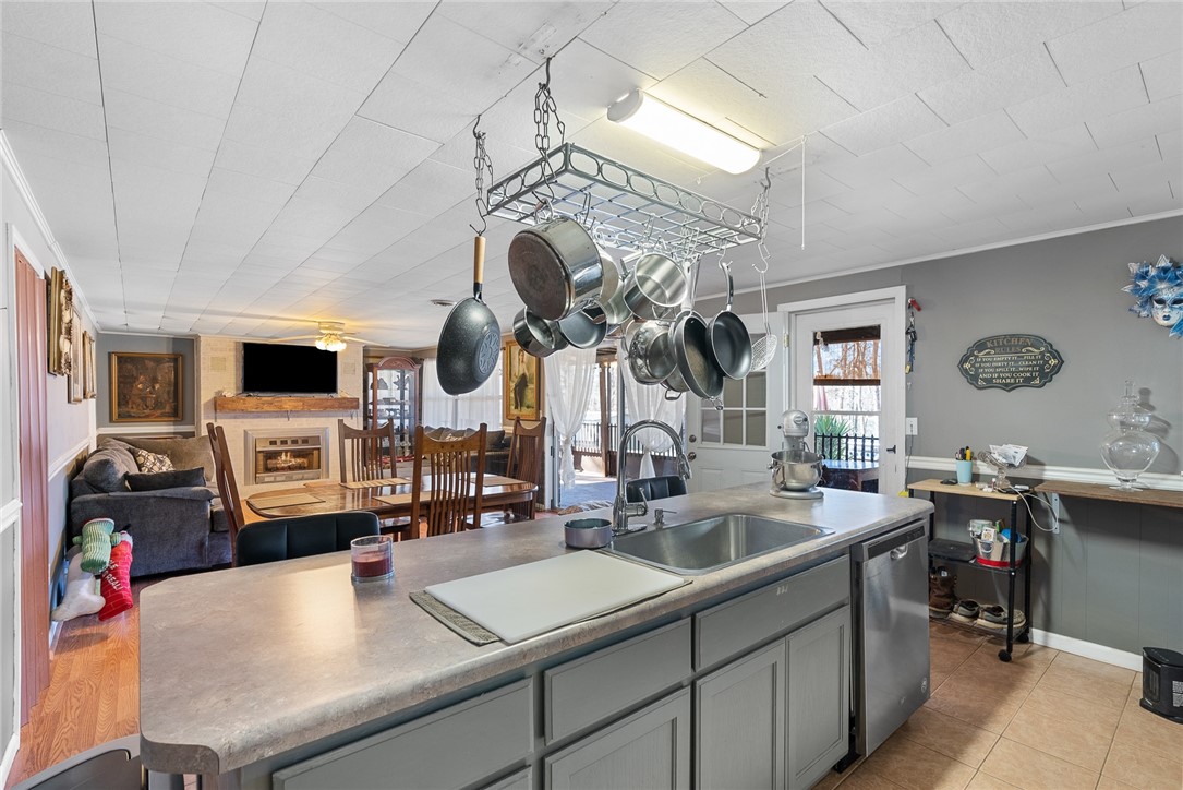 138 Clearwater Shores Road Fair Play, SC 29643 - Photo 10 of 35 Gallery Image 10