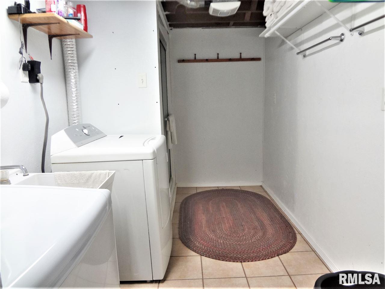22612 North Hampton Road Chillicothe, IL 61523 - Photo 19 of 36 Gallery Image 19
