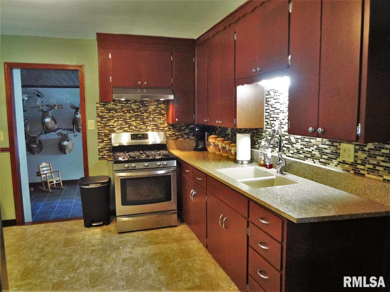 22612 North Hampton Road Chillicothe, IL 61523 - Photo 7 of 36 Gallery Image 7