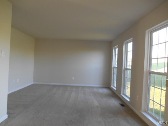 5336 Seip Road Bethlehem, PA 18017 - Photo 6 of 13 Gallery Image 6