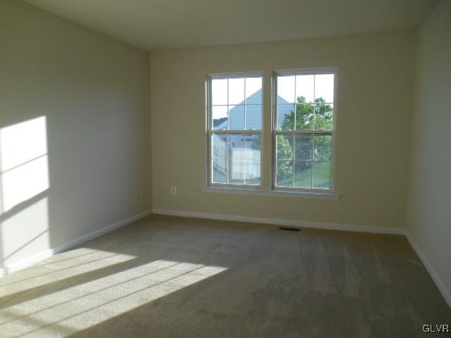 5336 Seip Road Bethlehem, PA 18017 - Photo 9 of 13 Gallery Image 9