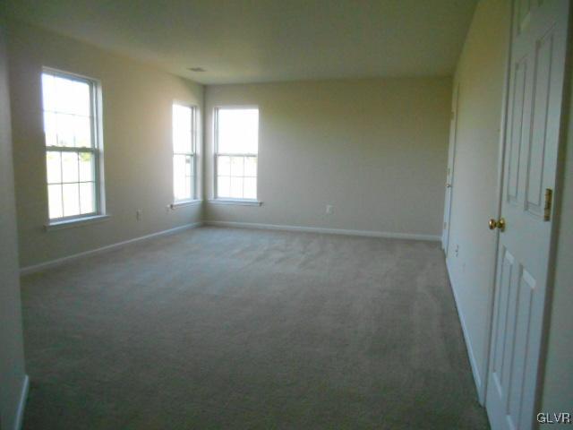 5336 Seip Road Bethlehem, PA 18017 - Photo 10 of 13 Gallery Image 10