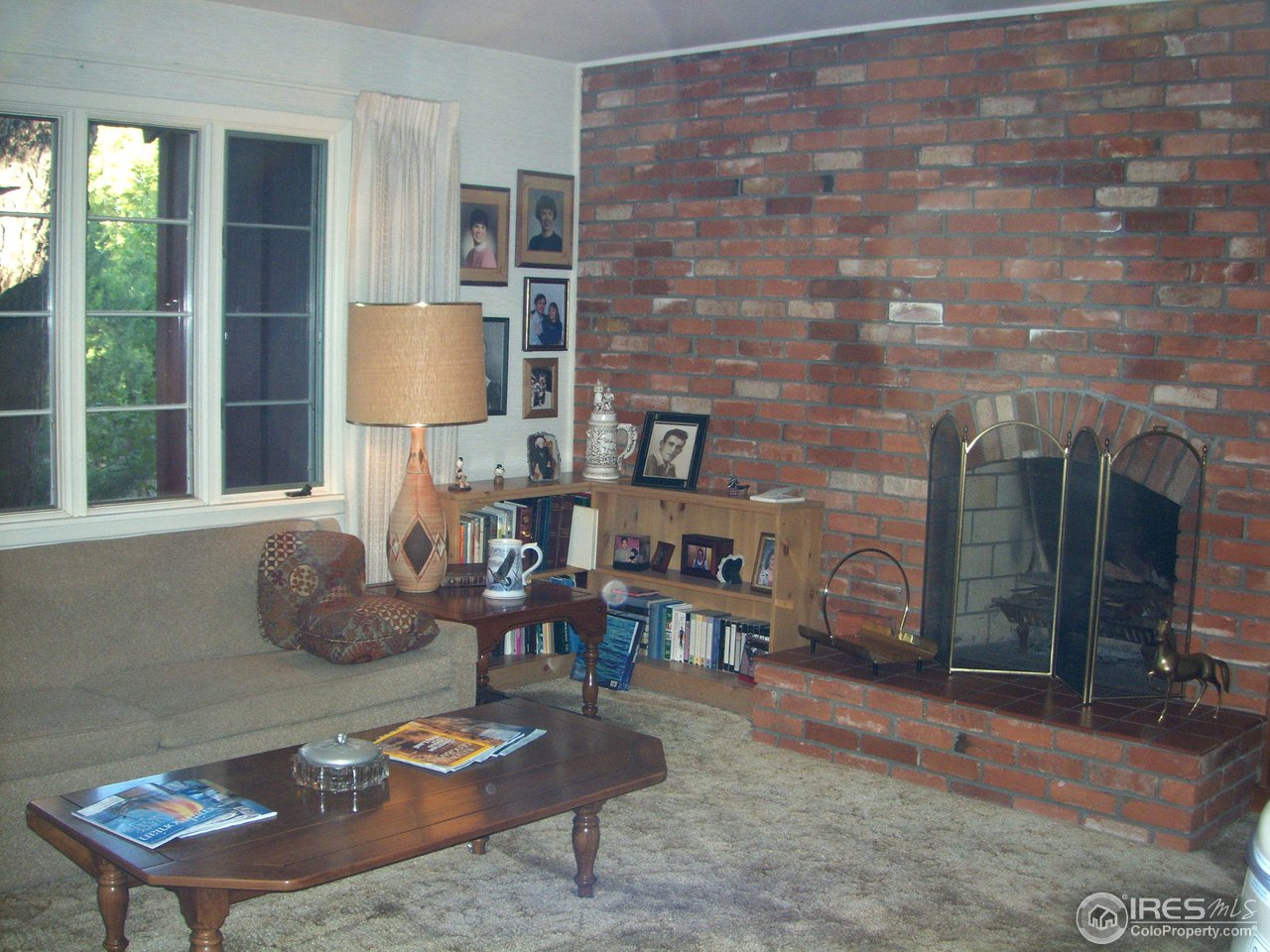 Liv rm/double fireplace
