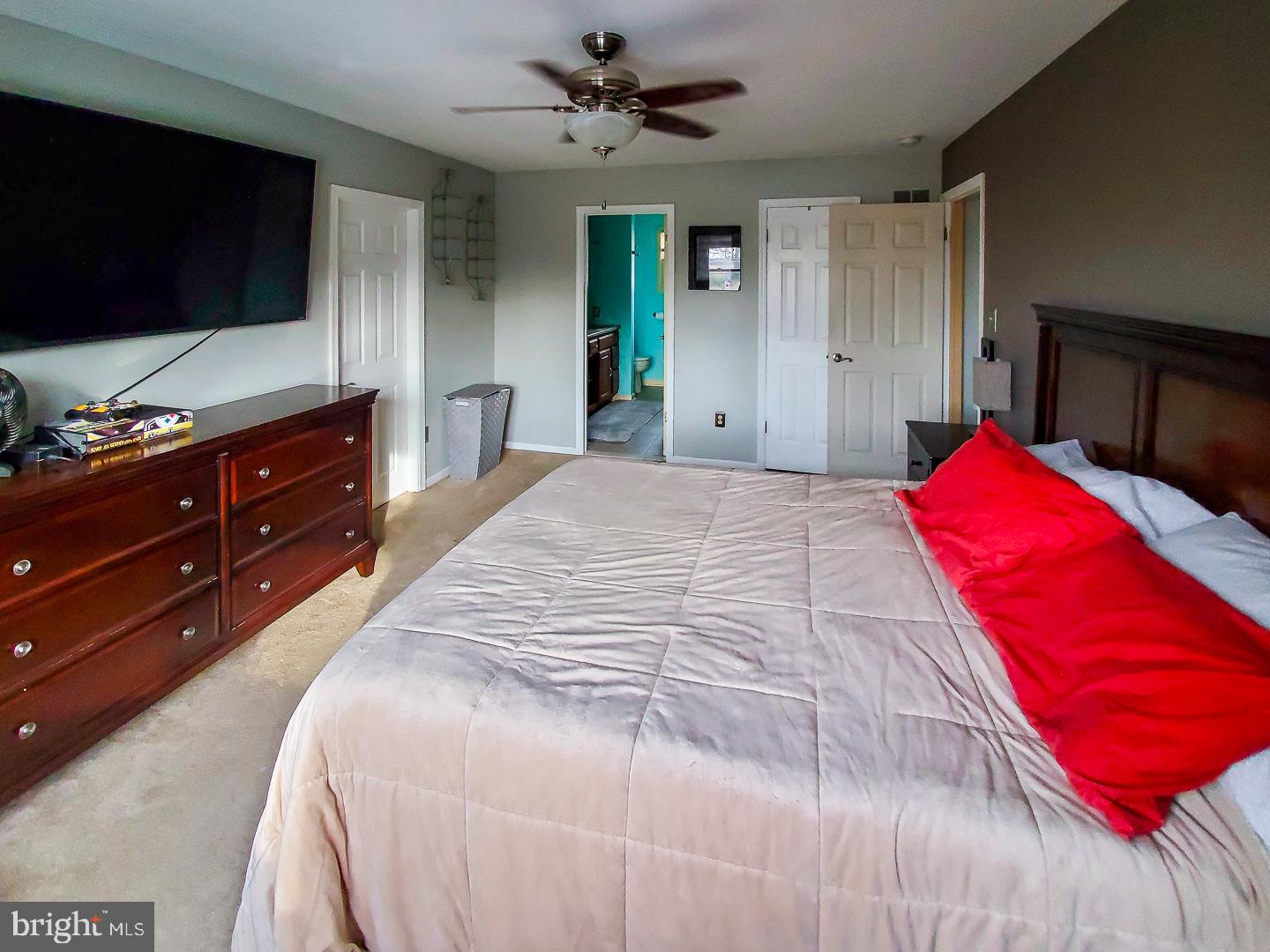 811 Hunter Road Easton, PA 18040 - Photo 12 of 24 Gallery Image 12