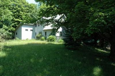 4124 Robinson Road Harbor Springs, MI 49740 - Photo 1 of 16 Primary Photo