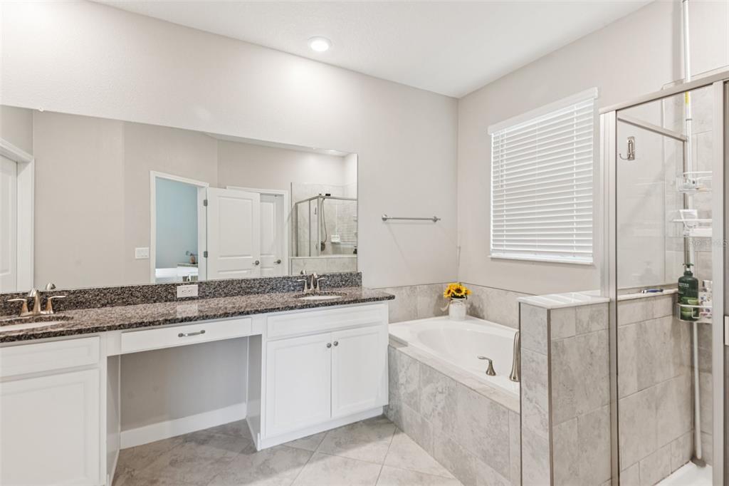 24928 Lambrusco Loop Lutz, FL 33559 - Photo 23 of 57