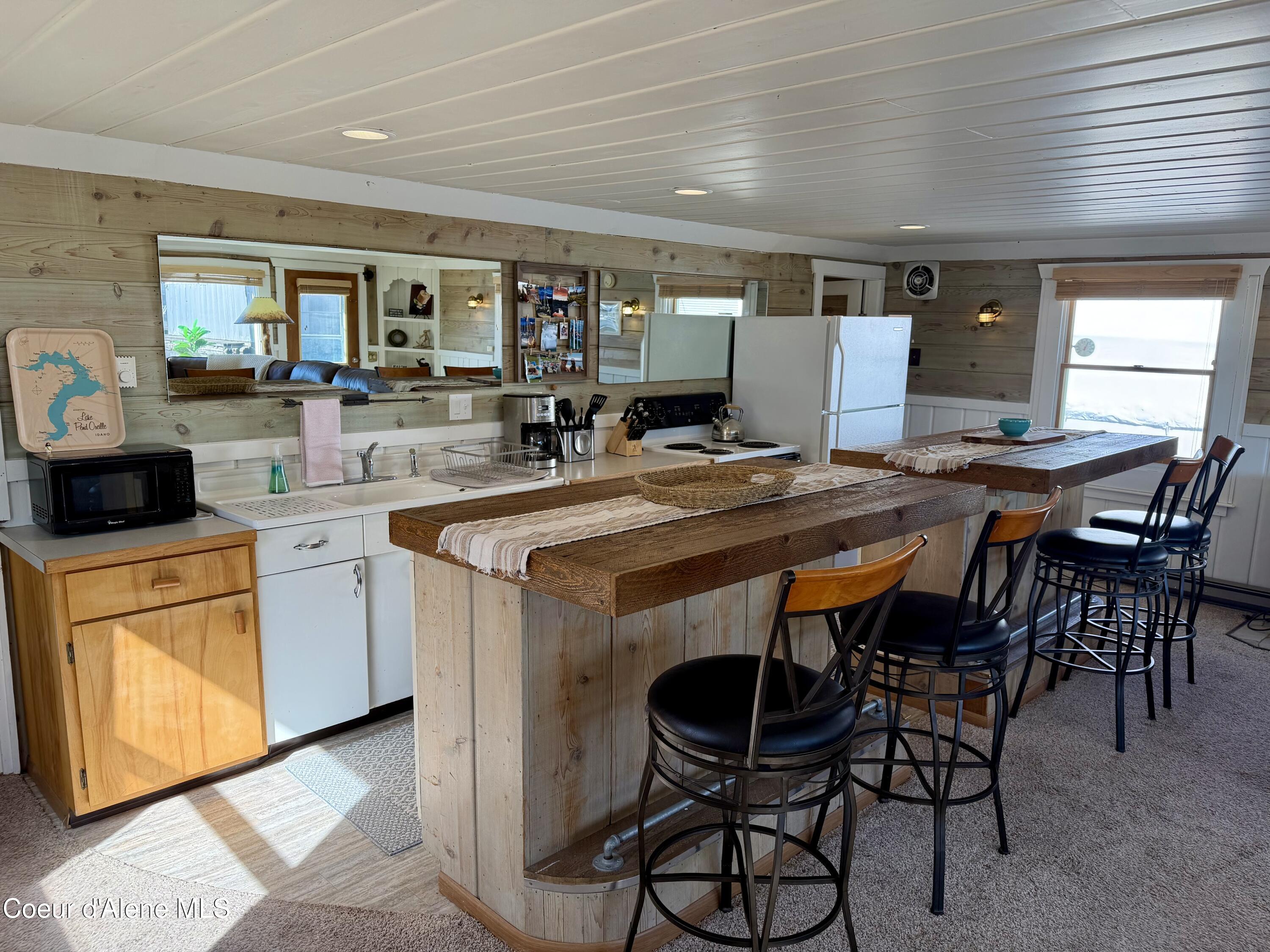 34141 North Scenic Bay C Dock Road Bayview, ID 83803 - Photo 14 of 49 KITCHEN