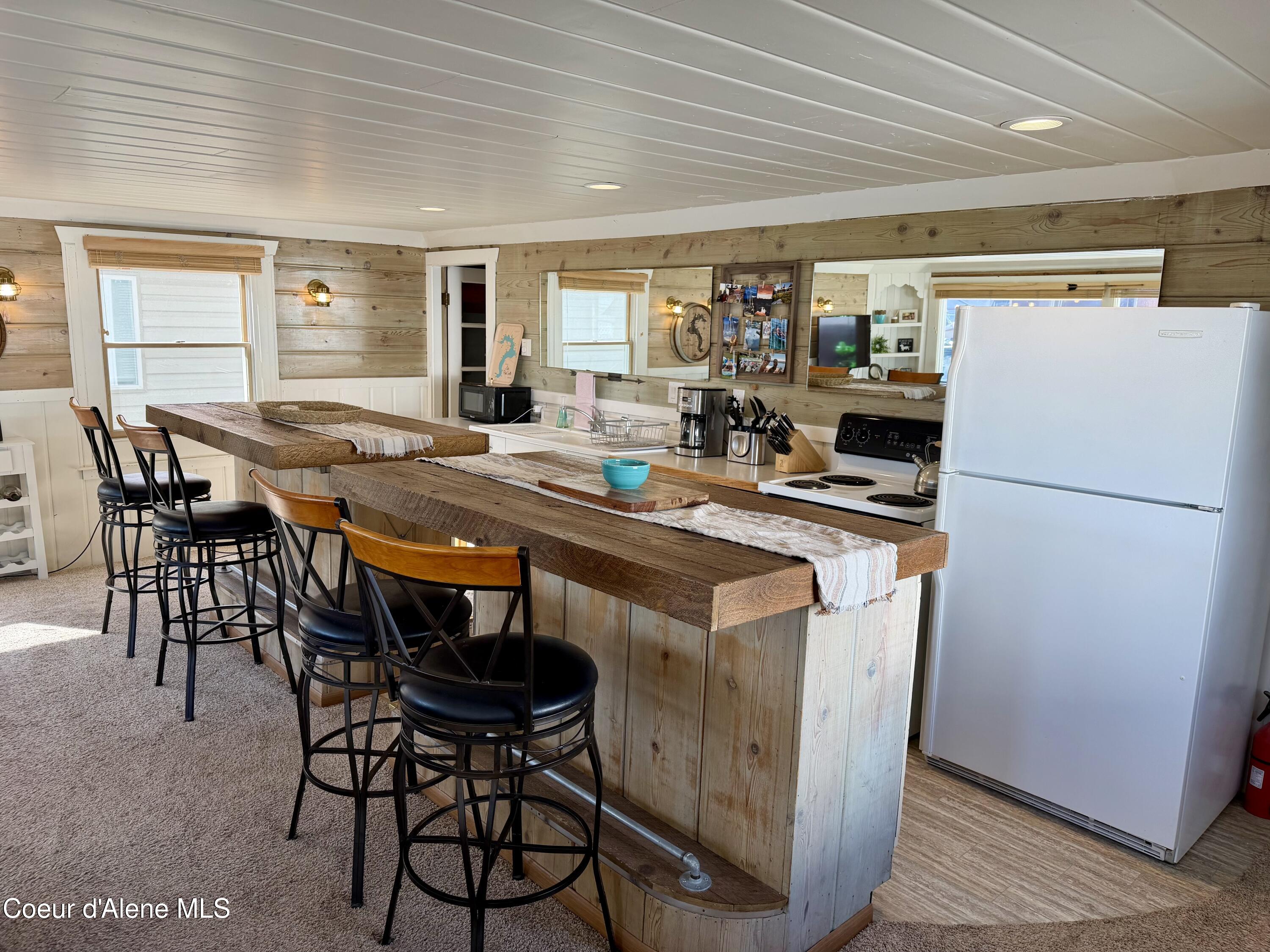 34141 North Scenic Bay C Dock Road Bayview, ID 83803 - Photo 15 of 49 KITCHEN