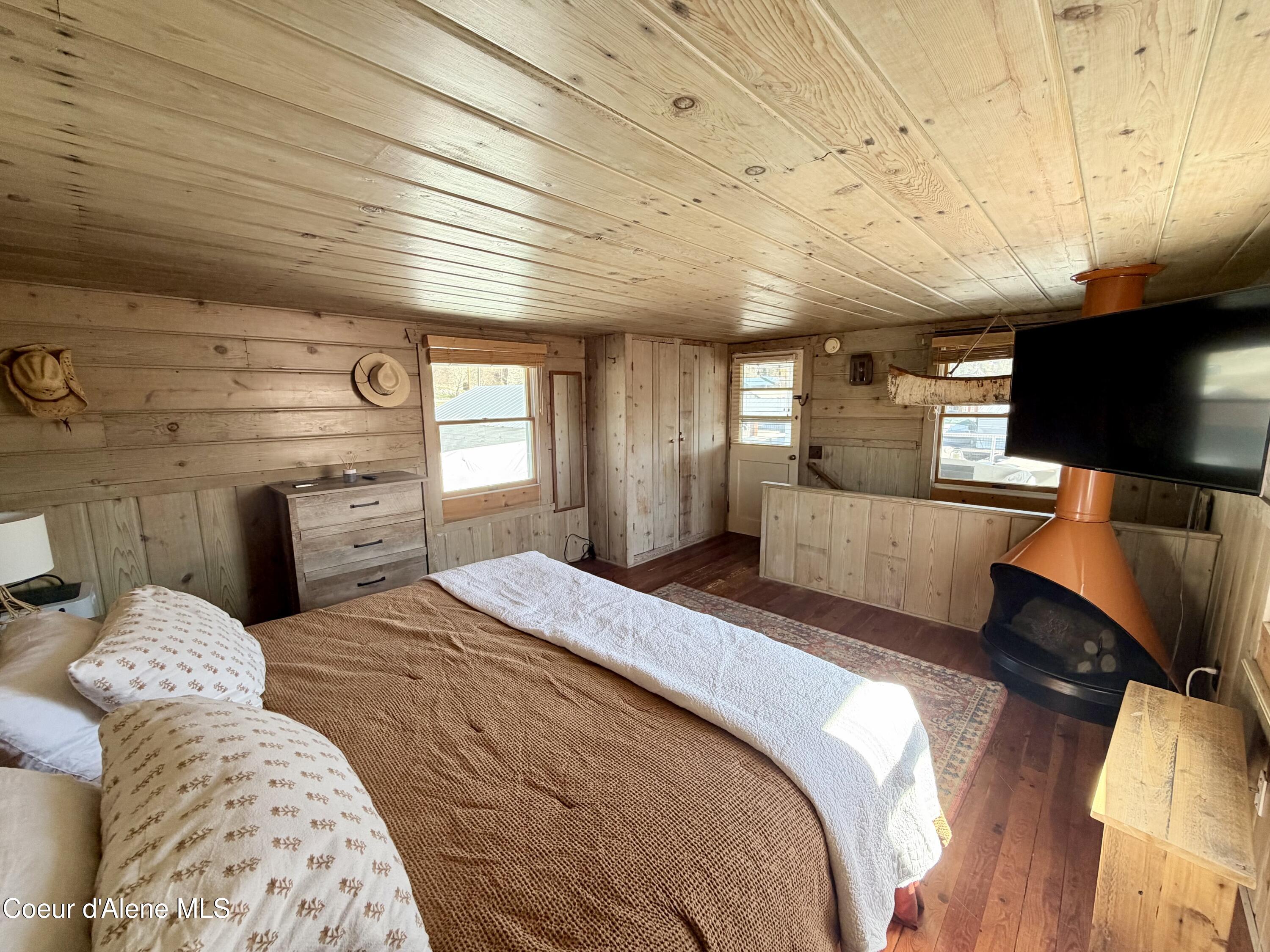 34141 North Scenic Bay C Dock Road Bayview, ID 83803 - Photo 22 of 49 2ND LVL BED