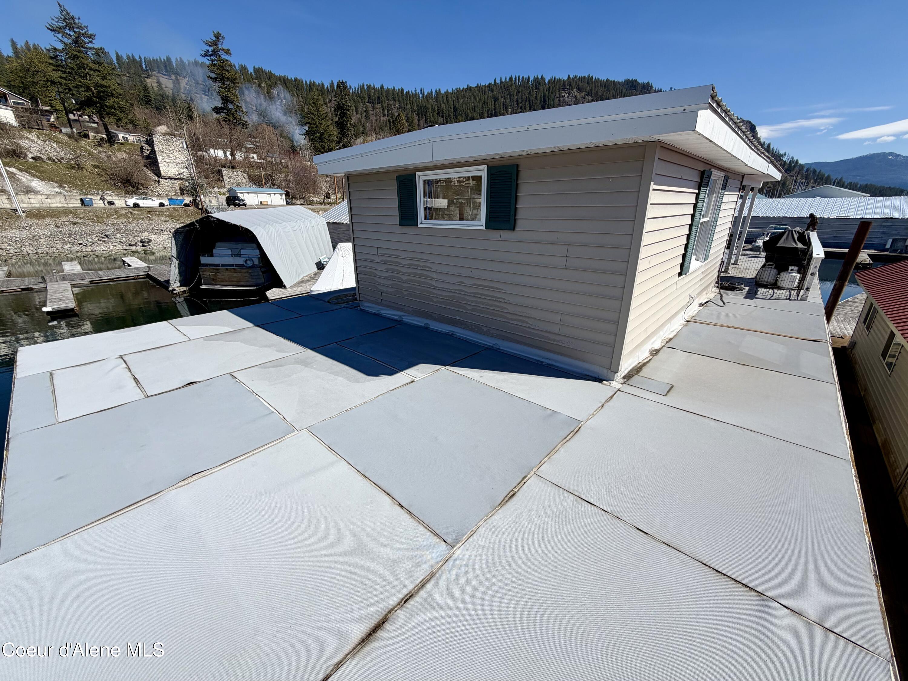 34141 North Scenic Bay C Dock Road Bayview, ID 83803 - Photo 35 of 49 OPEN DECK AREA