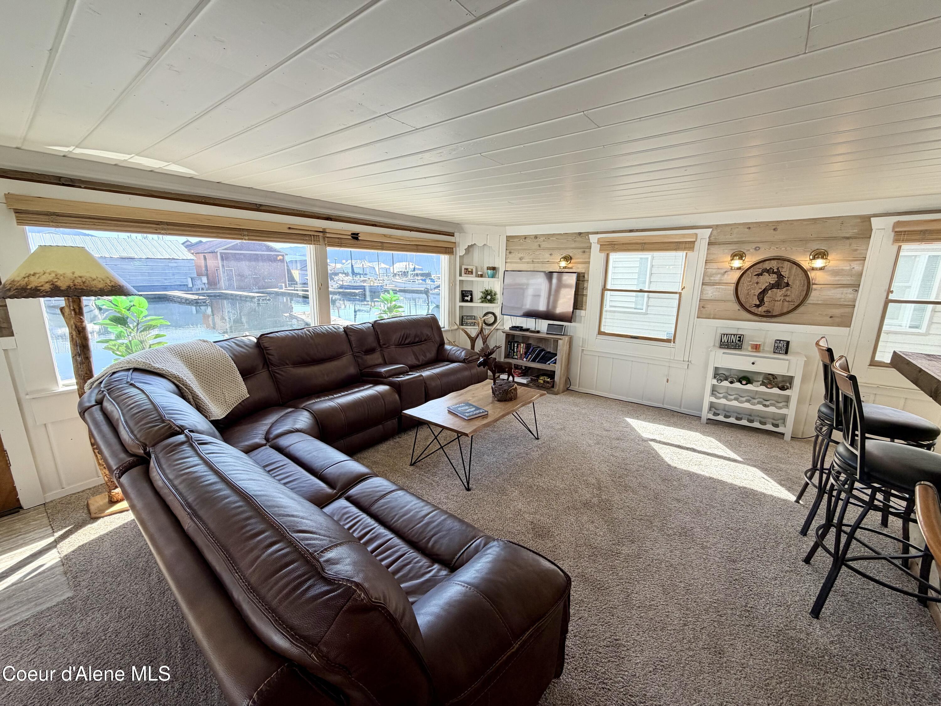 34141 North Scenic Bay C Dock Road Bayview, ID 83803 - Photo 9 of 49 LIVING
