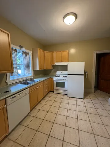 $295,000 | 307 South McLean Street, Bloomington, IL 61701