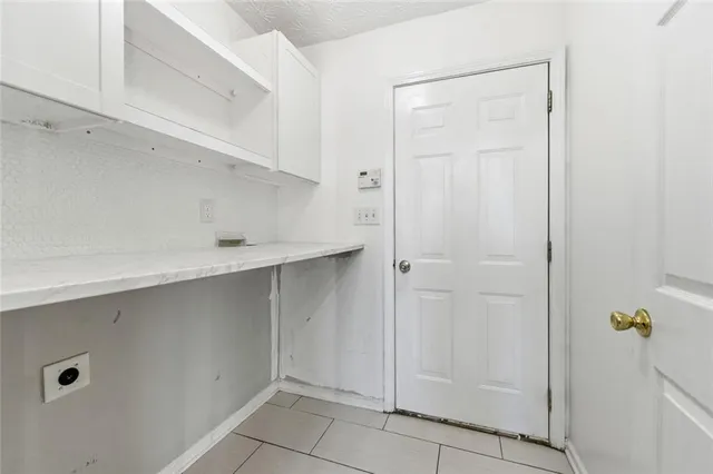 $425,000 | 1241 Pine Acre Drive Northeast, Sugar Hill, GA 30518