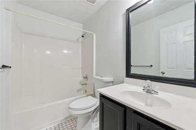 $425,000 | 1241 Pine Acre Drive Northeast, Sugar Hill, GA 30518