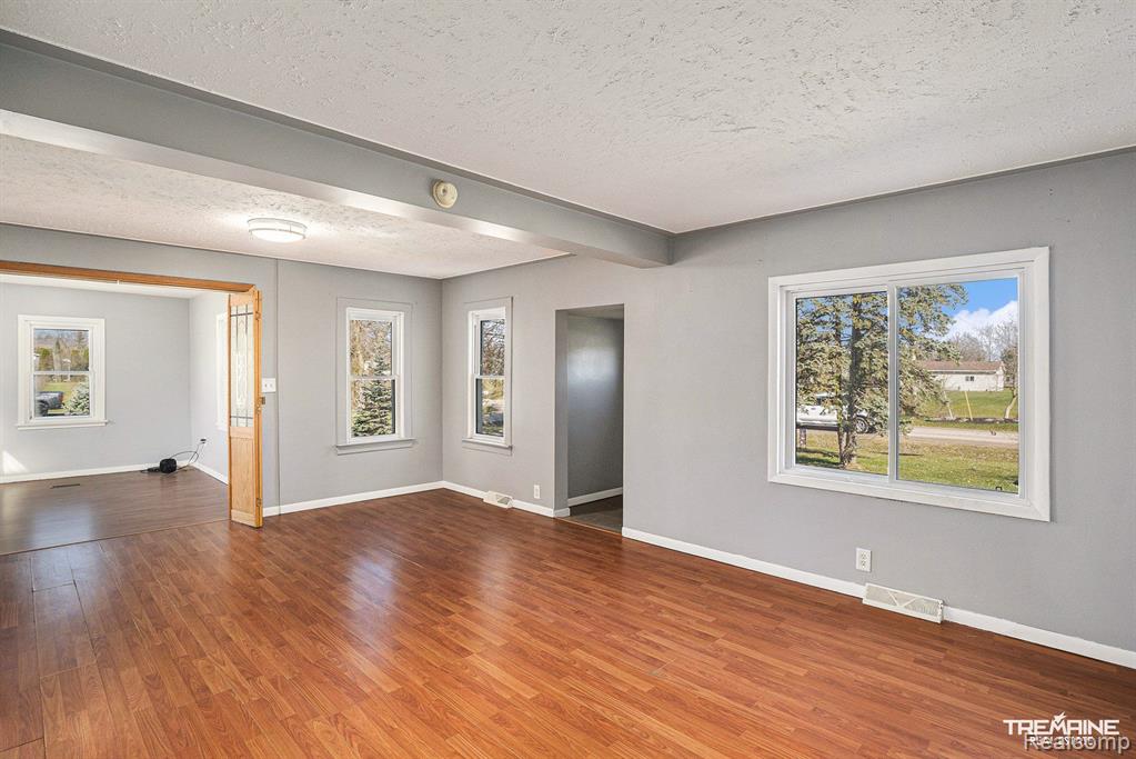 3473 West Ray Road Grand Blanc, MI 48439 - Photo 3 of 29