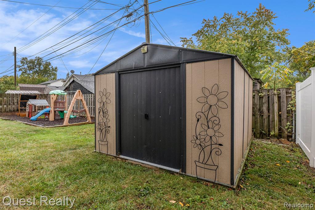 2658 Simpson Drive Rochester Hills, MI 48309 - Photo 15 of 16