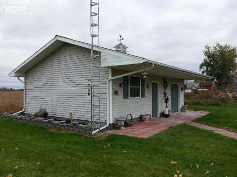 9215 South Nichols Road Gaines, MI 48436 - Photo 7 of 53 20423982-6.JPG
