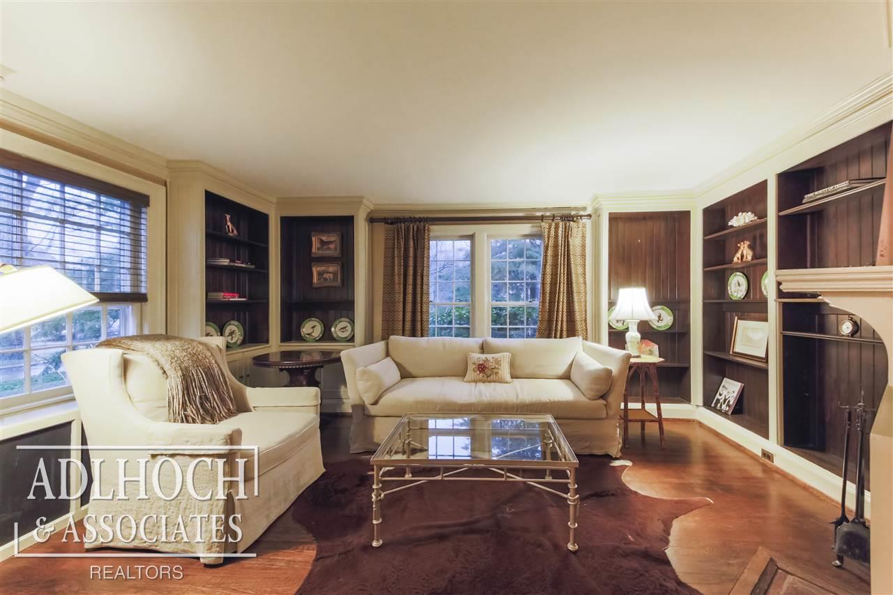 165 Cloverly Road Grosse Pointe, MI 48236 - Photo 7 of 24 31311039-6.JPG