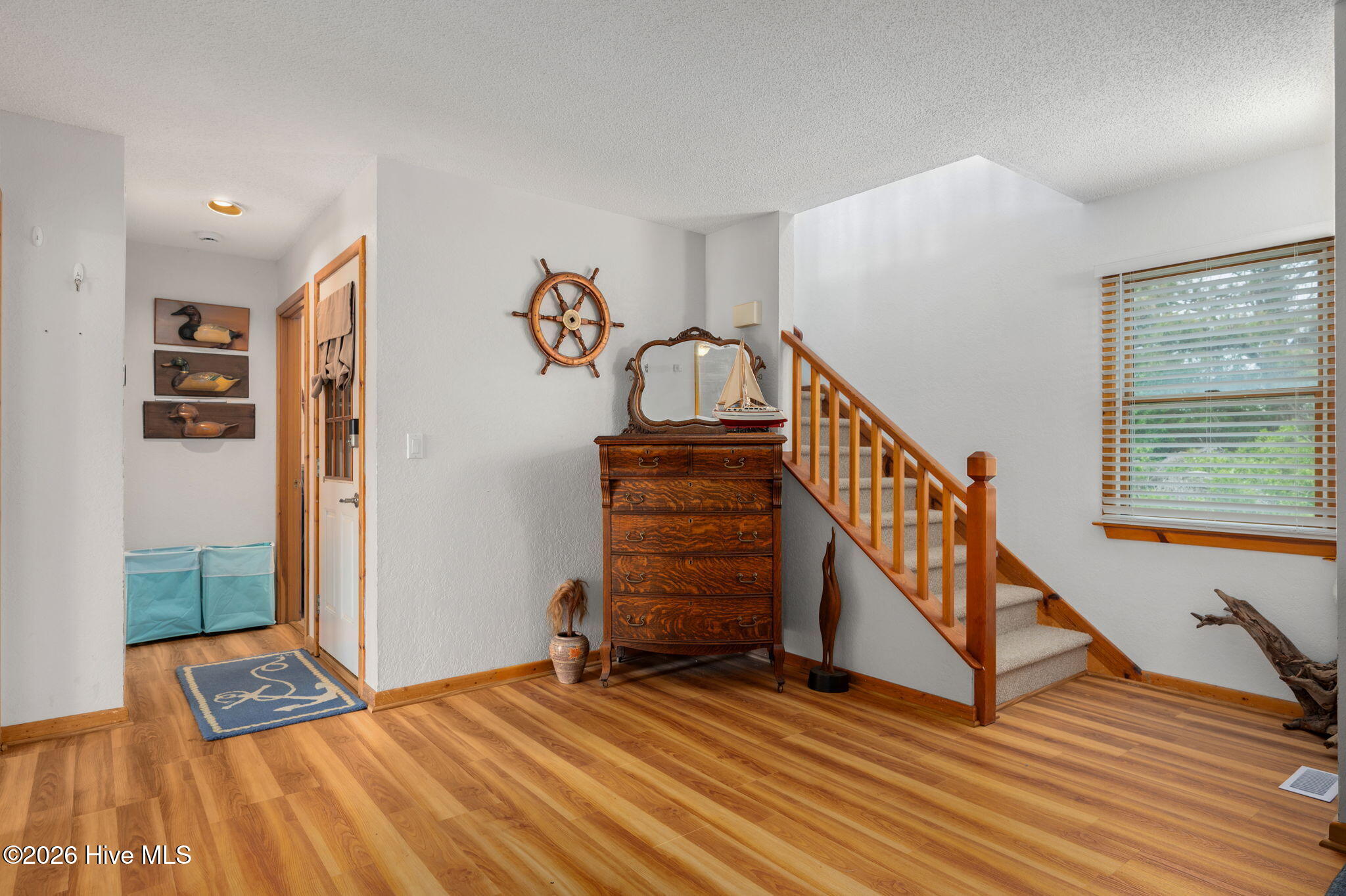 120 Jaycrest Road Duck, NC 27949 - Photo 39 of 77 36-web-or-mls-120-Jaycrest-ML-Foyer