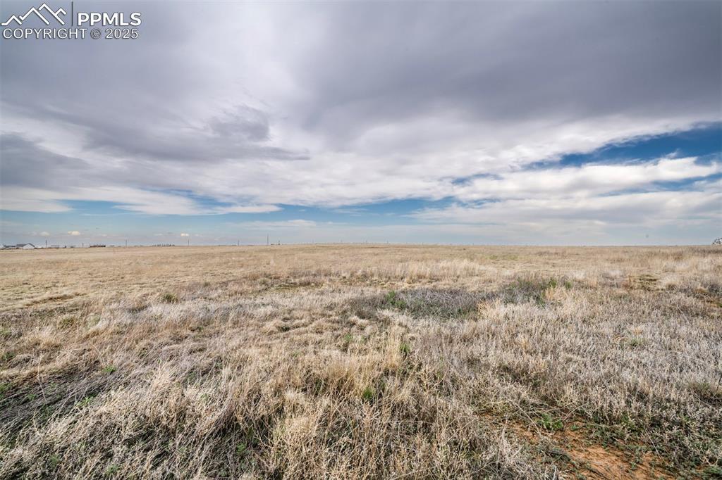 33455 Fossinger Road Yoder, CO 80864 - Photo 10 of 29 view of a large building