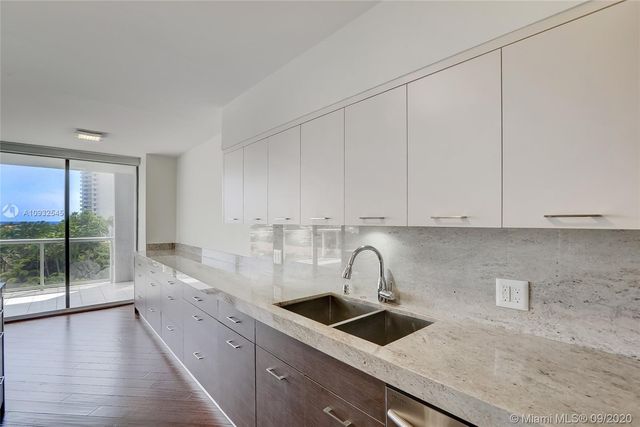 $480,000 | 3640 Yacht Club Drive, Unit 705, Aventura, FL 33180