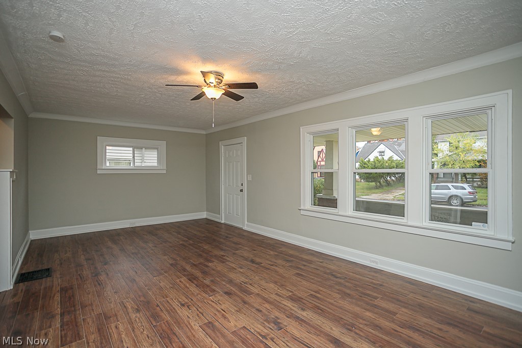 992 Greyton Road Cleveland Heights, OH 44112 - Photo 17 of 35 Gallery Image 17