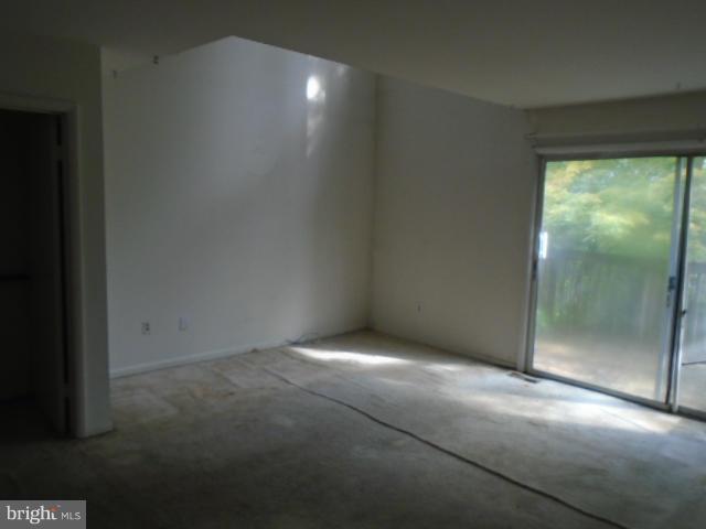 440 Colonial Ridge Lane Arnold, MD 21012 - Photo 3 of 19 Living Room