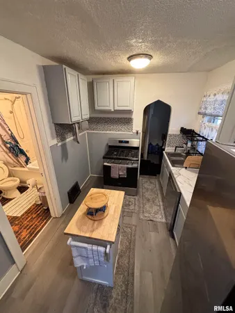 $85,000 | 1800 North Machin Avenue, Peoria, IL 61604