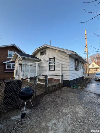 $85,000 | 1800 North Machin Avenue, Peoria, IL 61604
