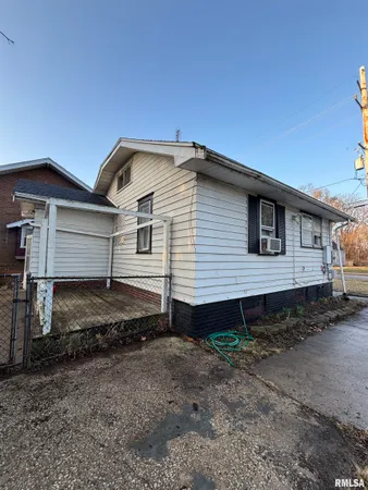$85,000 | 1800 North Machin Avenue, Peoria, IL 61604