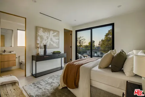 $3,695,000 | 12806 Admiral Avenue, Los Angeles, CA 90066